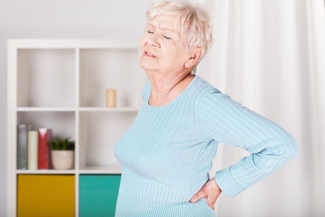 боль в пояснице у женщины может быть причиной остеохондроза